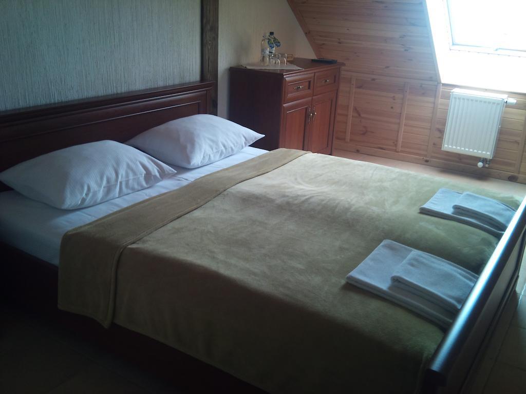 Chalet Hotel Zhytomyr Oda fotoğraf